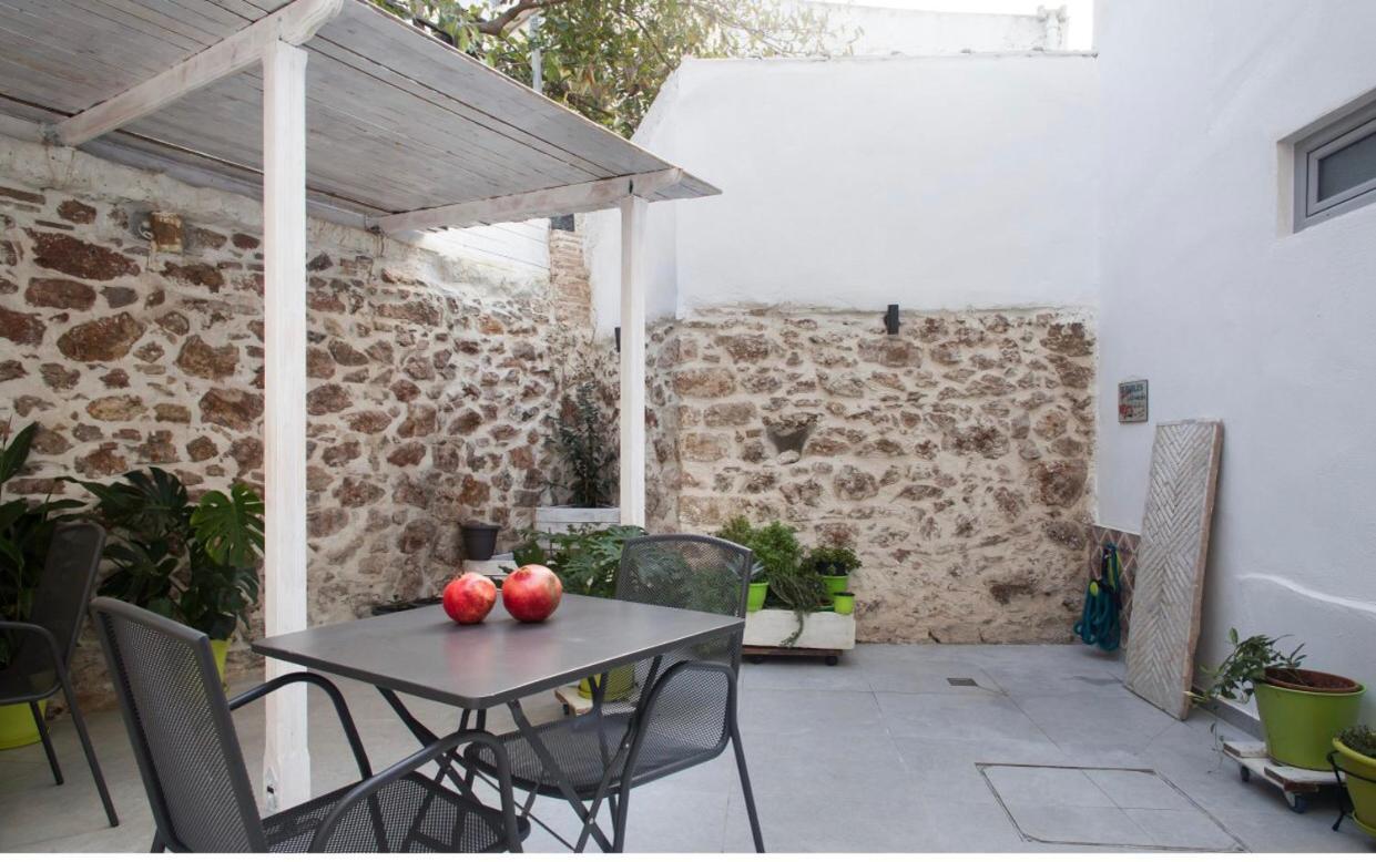 A Litte Taste Of Home Guest House Athens Exterior photo